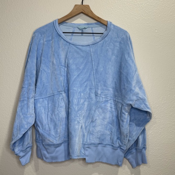 FP Movement Strive on Sweat Pull-Over Sweatshirt in Faded Periwinkle size XS - Picture 2 of 5